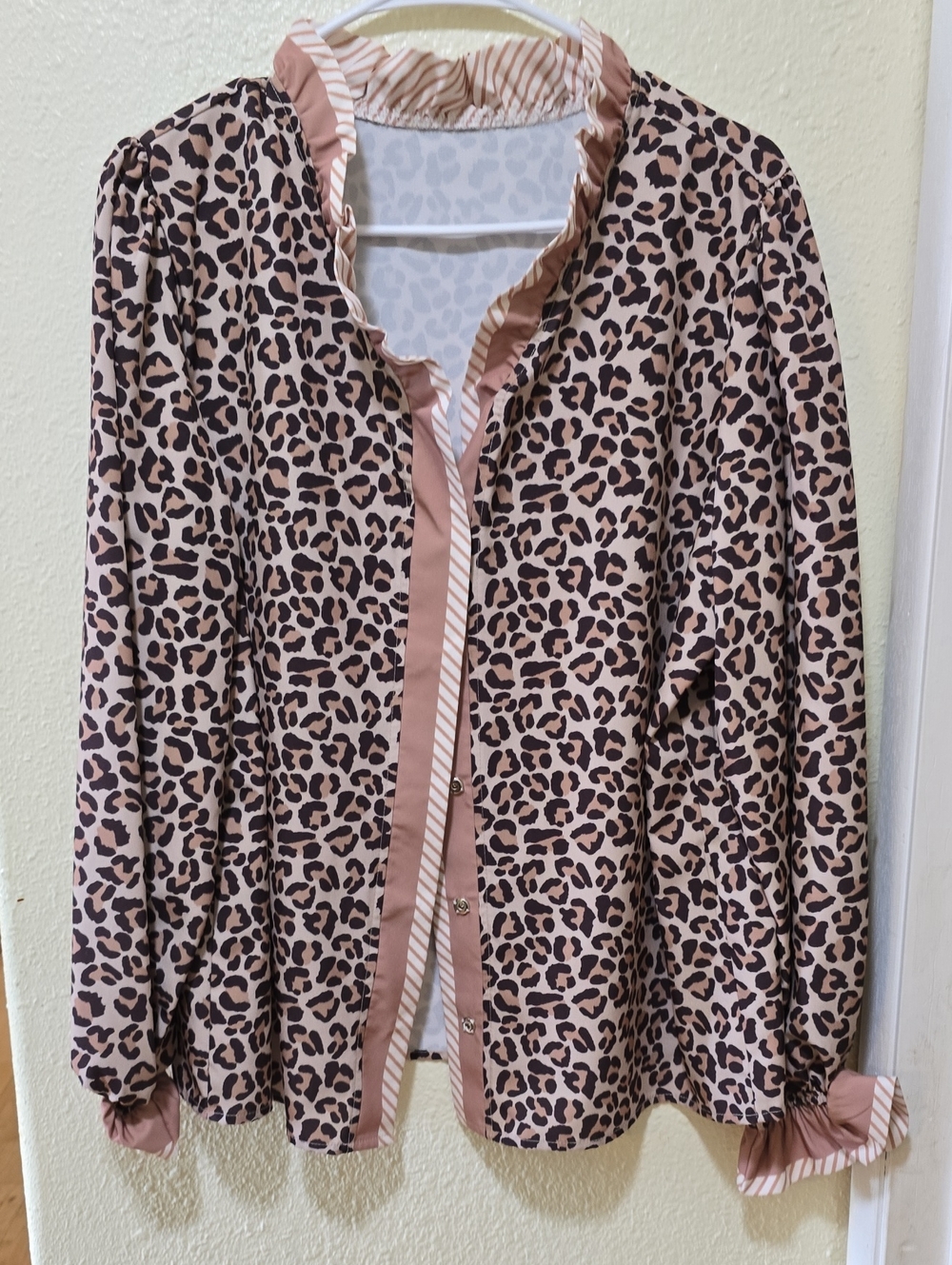 Leopard Print Ruffle-Trim Blouse - Pink